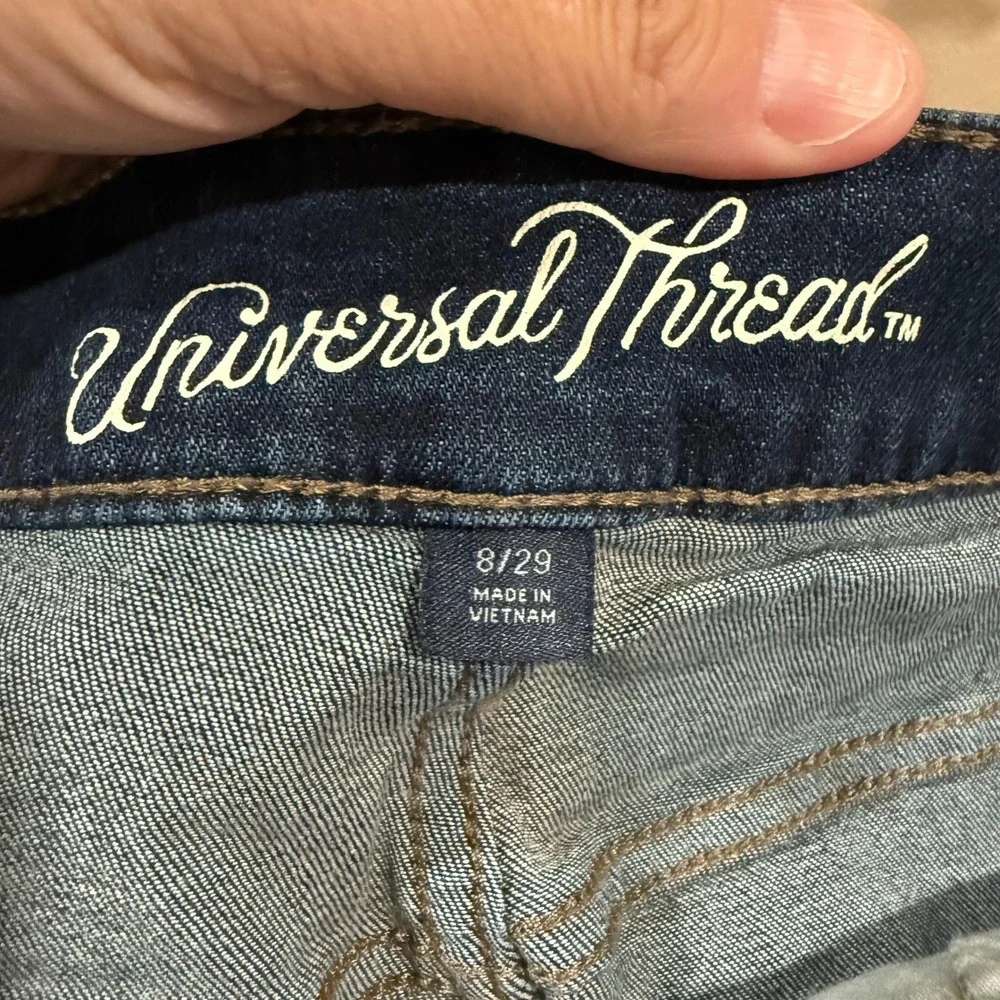 Universal Thread Women High Rise Midi Denim Shorts Dark Wash Distressed Sz 8/29